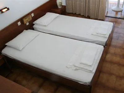 Eliana Hotel