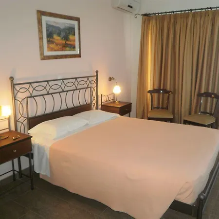 Eliana Hotel